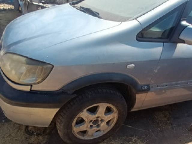 Chevrolet ZAFIRA EN DESARME chocado automático plateado $400.000