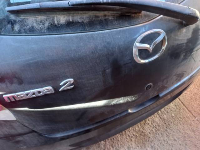 Mazda 2 EN DESARME chocado usado 90.000 kilómetros $400.000