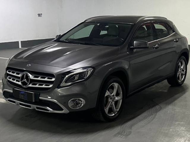 Mercedes-Benz Gla 200 Gla 200 2018 gris $19.900.000