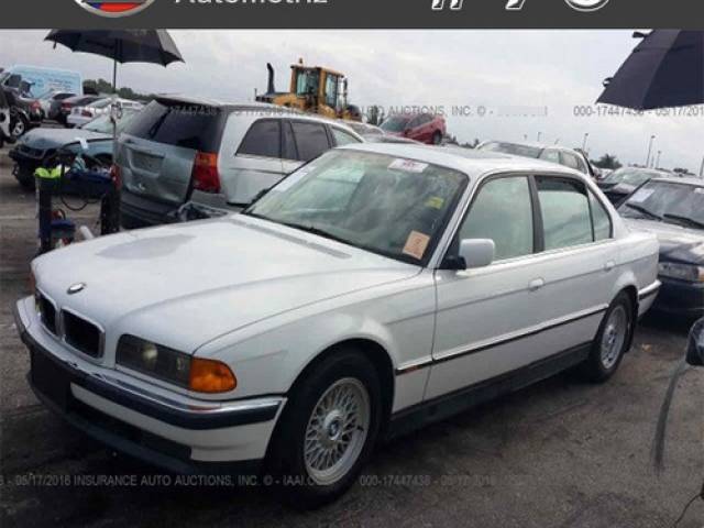 BMW 740iL E38 chocado Sedán bencina M62 $400.000