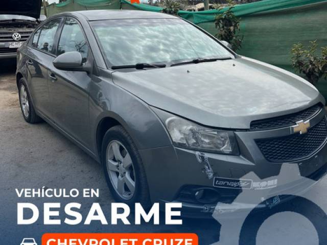 Chevrolet CRUZE Sedan chocado 2011 automático $400.000