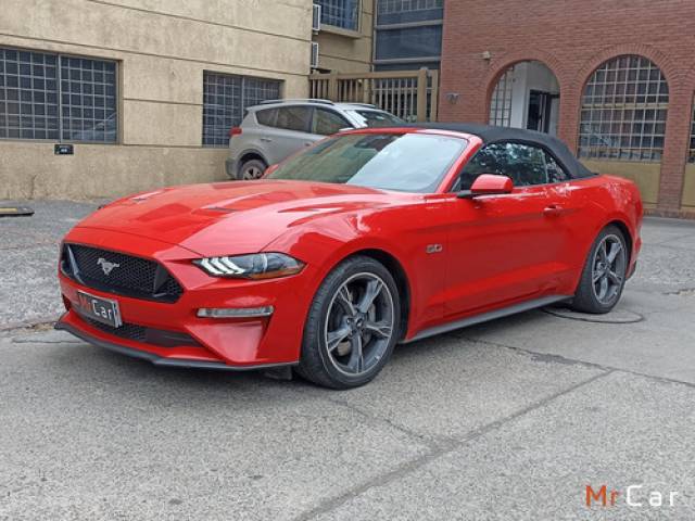 Ford Mustang GT COUPÉ CONERTIBLE CA rojo fuerte $39.980.000